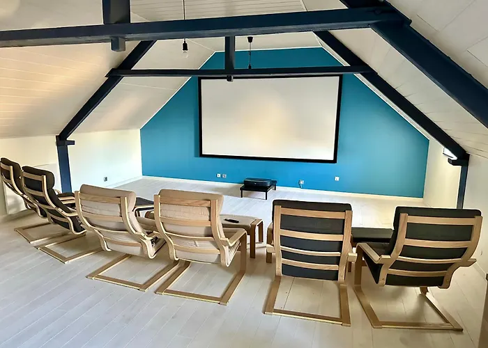 Cosy With Cinema Feriehus